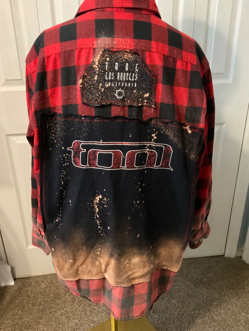 Tool Upcycled Back Graphic T-Shirt on Bleached Men's XL Flannel